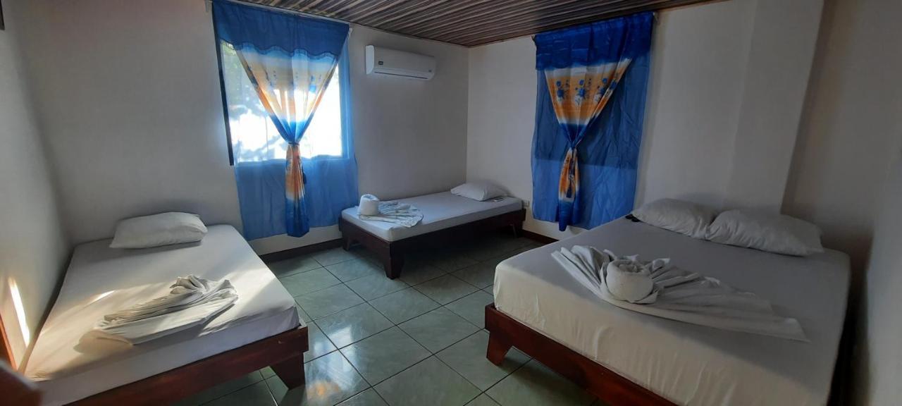 Casa Caribe Bed & Breakfast Tortuguero Exterior photo
