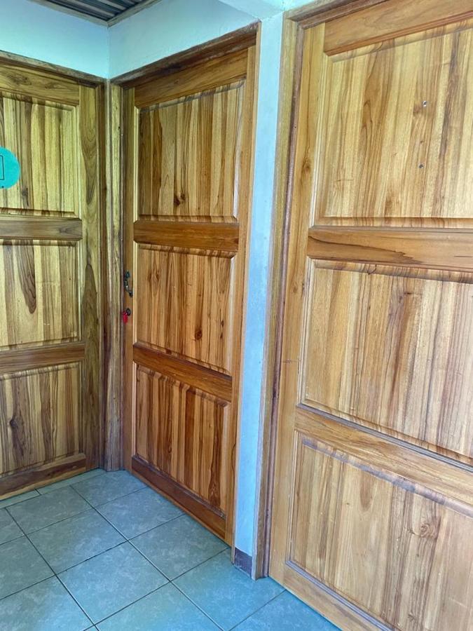 Casa Caribe Bed & Breakfast Tortuguero Exterior photo