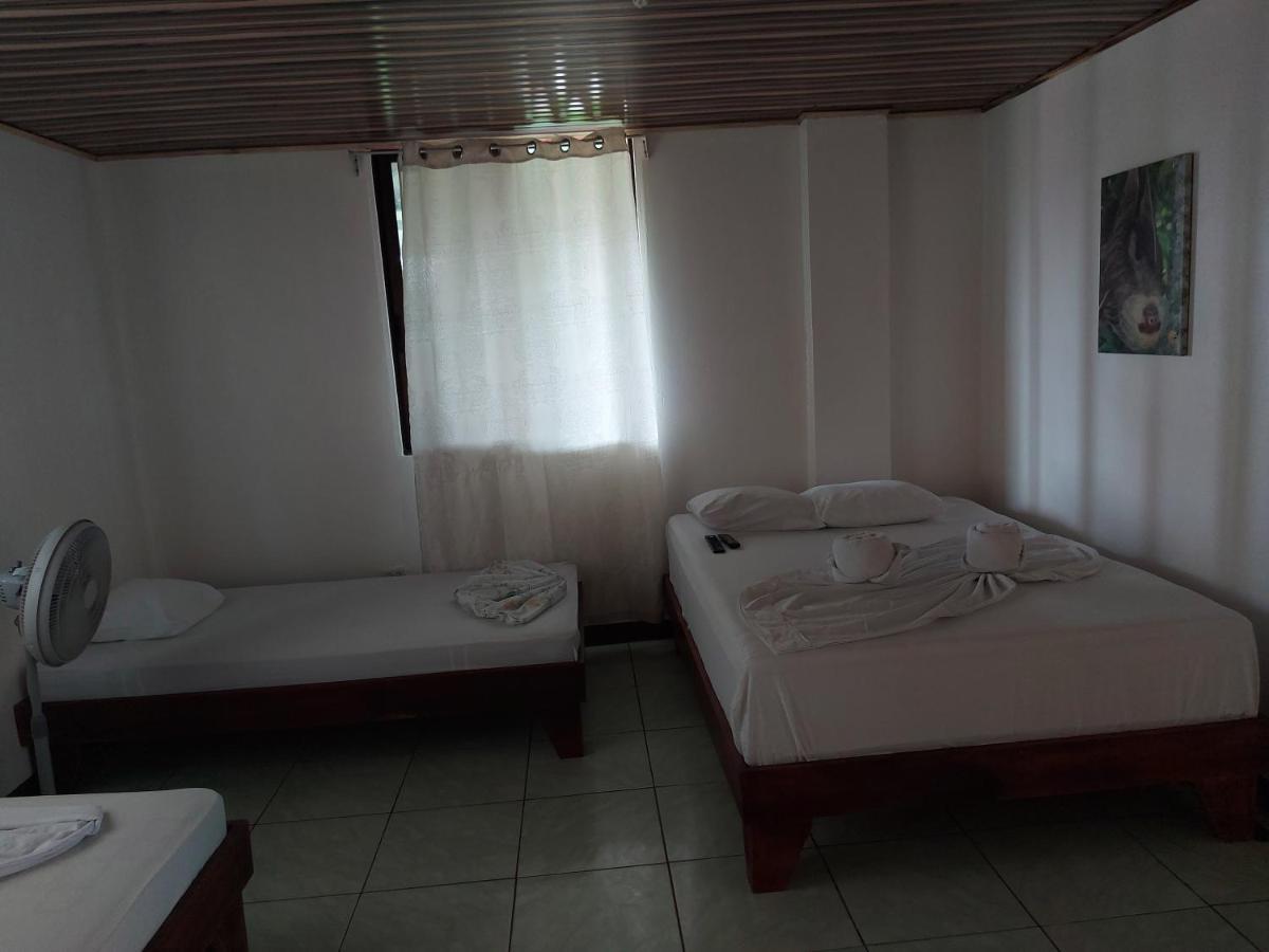 Casa Caribe Bed & Breakfast Tortuguero Exterior photo